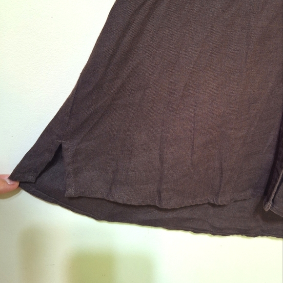 NWOT Chico's women's size 1 US 8 100% linen brown shortsleeve button up top - Picture 5 of 7